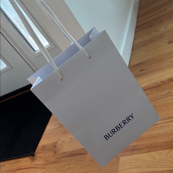 Small Burberry shopping bag - Picture 1 of 2